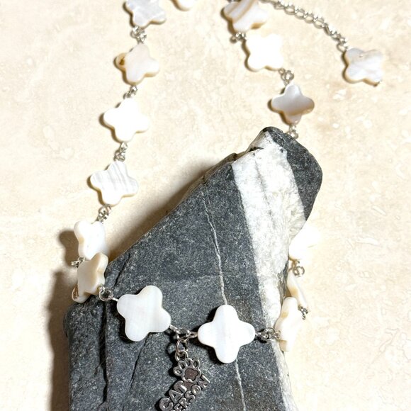 White Mother of Pearl Clover Beaded Short Necklace +Cat Person Paw Print Pendant - Picture 4 of 13